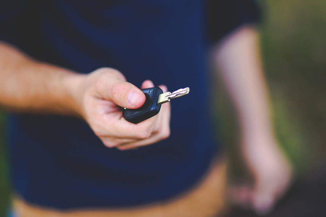 Première Voiture, Première Aventure : Comment Choisir la Voiture Parfaite pour les Étudiants - Récup Auto Shop