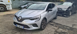 RENAULT CLIO - TCE 140 - ESSENCE - VHU 2024 3268