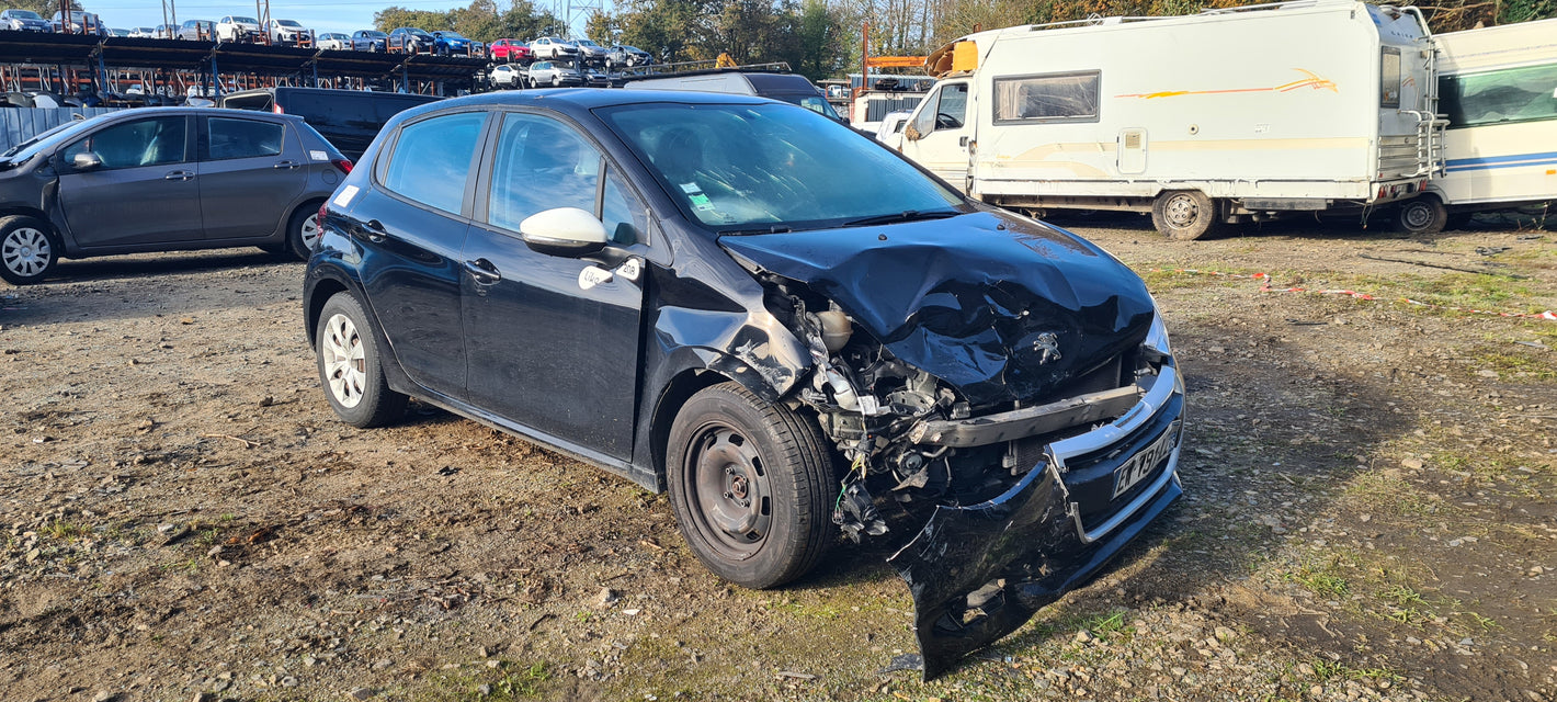 PEUGEOT 208 1.2 PTEC - ESSENCE - VHU 2024 3246