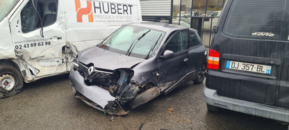 RENAULT TWINGO - TCE 90 - ESSENCE - VHU 2025 0496