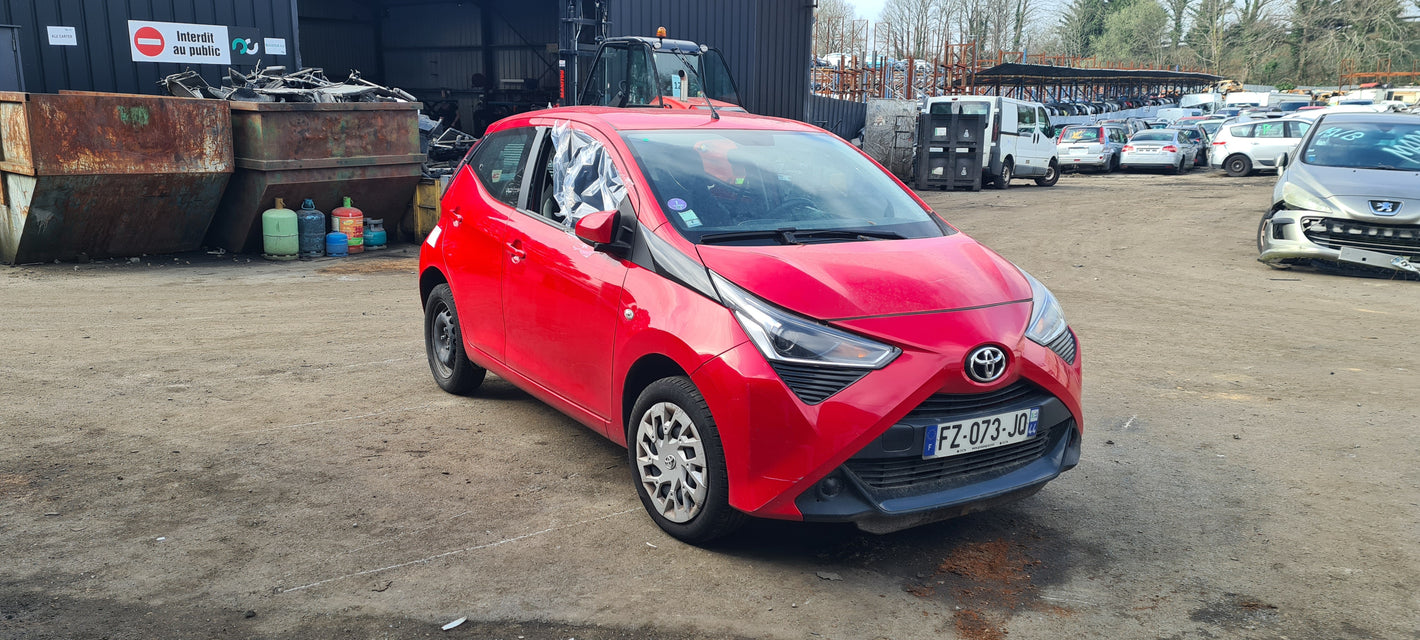 TOYOTA AYGO - 1.0 VVTI - ESSENCE - VHU 2025 0667