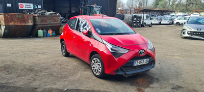 TOYOTA AYGO - 1.0 VVTI - ESSENCE - VHU 2025 0667