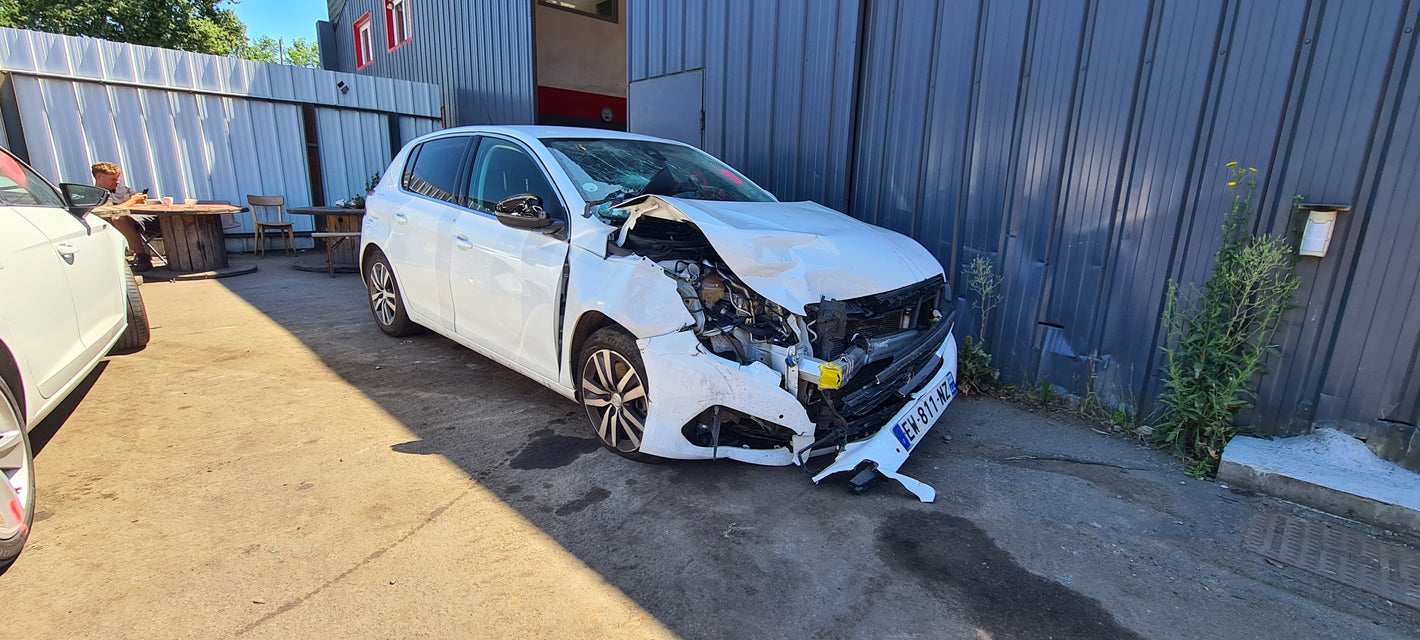 PEUGEOT 308 II - 2.0 BLUE HDI - GAZOLE - VHU 2025 1868