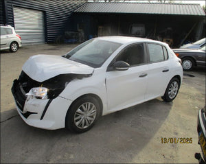 PEUGEOT - 208 - 1.2 PTEC - ESSENCE - VHU 2024 3884