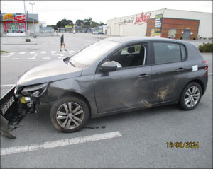 PEUGEOT 308 - 1.2 PTEC - ESSENCE - VHU 2024 2745