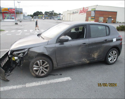 PEUGEOT 308 - 1.2 PTEC - ESSENCE - VHU 2024 2745