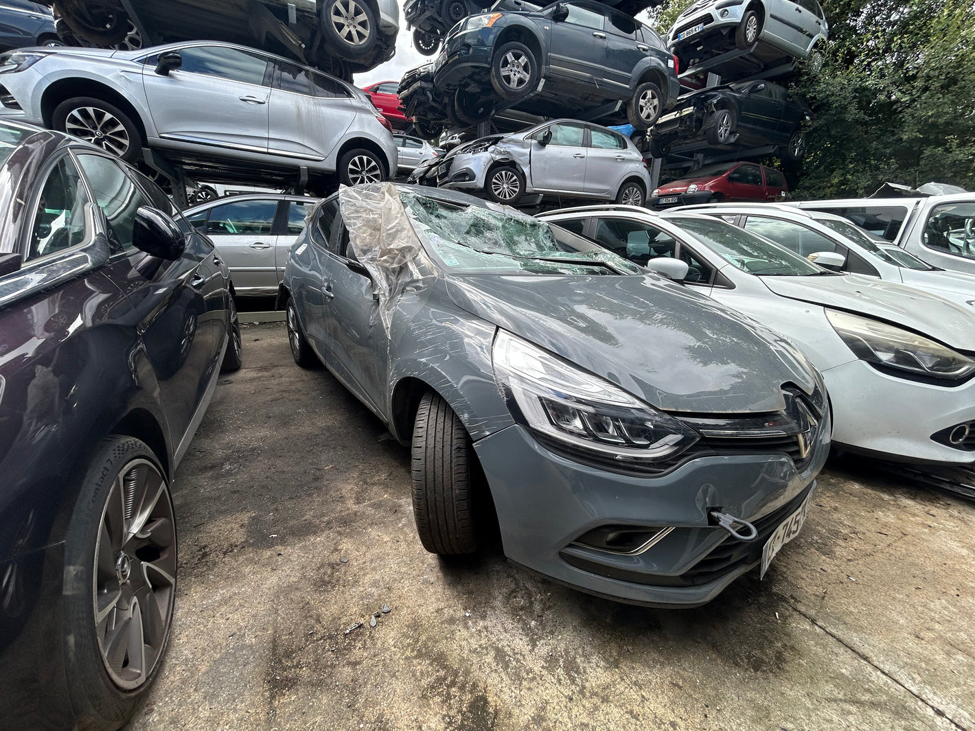 RENAULT CLIO IV - TCE 120 INITIALE - ESSENCE - VHU 2025 1267